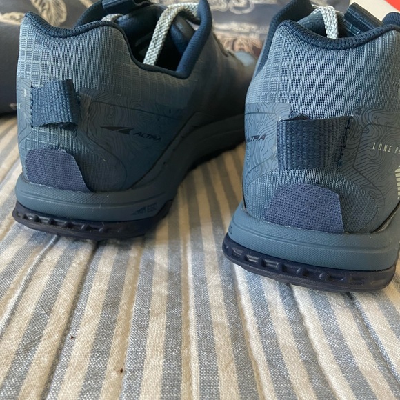 NIB Altra Lone Peak 6 - Picture 2 of 7